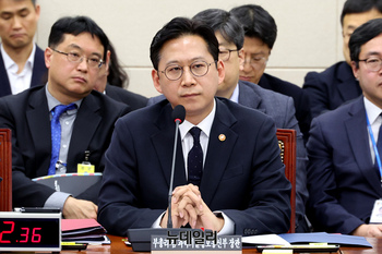 [포토] 과방위서 답변하는 배경훈 부총리