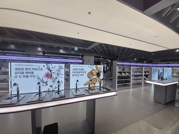 [르포] 다이소 독주 흔들까 … 무신사, 백화점서 '초저가 뷰티' 실험