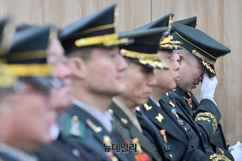 [포토] 육군항공기사고 영결식, 눈물 흘리는 동료들