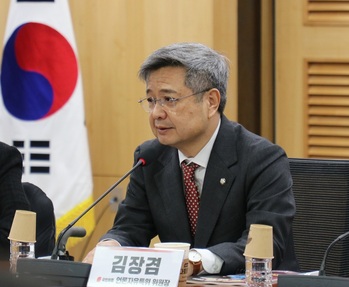 김장겸 "사이버렉카 처벌 만으로는 늦어 … 합의·조정으로 '골든타임' 지켜야" 