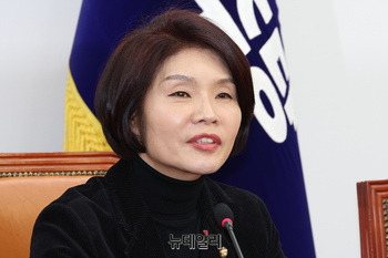 [포토] 발언하는 한정애 민주당 정책위의장