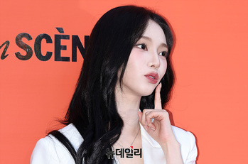 [영상] 에스파 카리나 '츄~'