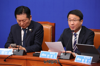 [포토] 최고위 참석한 한병도 민주당 원내대표