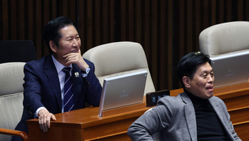 與, '사법 3법' 군사작전 하듯 밀어붙이기 … 커지는 위헌성 논란