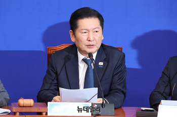 범여 '내전' 격화 … 李 팬클럽, 정청래 강퇴-조국은 뉴이재명에 