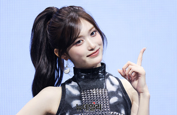 [포토] 아이브 이서 '시그니처 포즈'