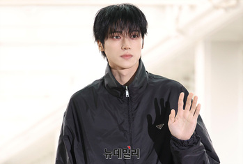 [영상] 밀라노 패션쇼 향하는 에이티즈 우영 