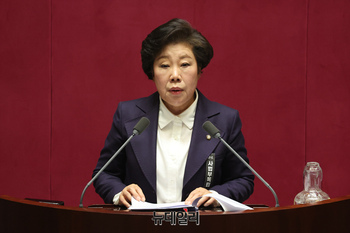 [포토] 필리버스터 하는 조배숙 국민의힘 의원