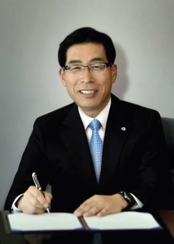 제일약품 경영체제 기로 … 성석제 대표 8연임 vs 오너 3세 한상철 단독