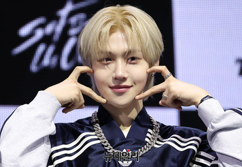 [영상] 튜넥스 시환 '양볼하트' 