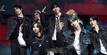 [영상] 데뷔무대 선보이는 튜넥스(TUNEXX)