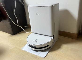 “물걸레 청소 성능 확 달라졌네” … 에코백스 ‘디봇 T90 프로 옴니’