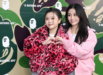 [포토] 홍콩 패션모델 아일라 '동생과 함께'