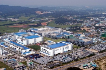 [단독] 엔비디아, 삼성전자 천안캠퍼스 연쇄 방문 … HBM4 공급량 늘리나