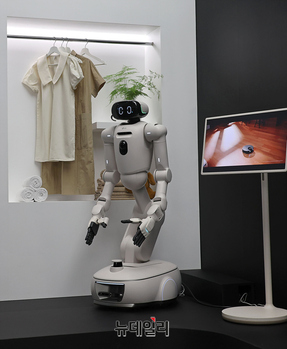 [포토] LG전자 차세대 홈로봇 클로이드