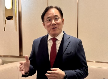 정철동 LGD 사장 "중동 리스크 아직 영향 제한적 … AI·가상설계로 제품 개발 강화"