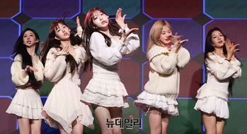 [영상] 무대 선보이는 걸그룹 에스투잇(S2iT)