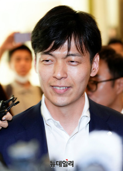 롯데 3세 신유열, 한·일 제과 협업 TF 가동 … 빼빼로 ‘1조 브랜드’ 키운다