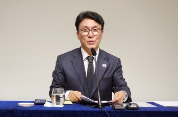 金총리 "美무역대표, 301조 조사 韓 표적 아니라 했다"