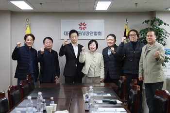 유영하, 서문시장 찾아 ‘상인 주권 시대’ 선언…대구 경제 살리기 시동