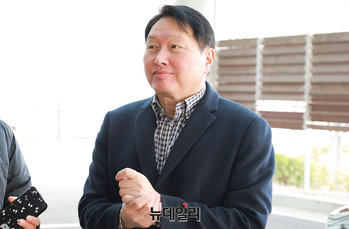 최태원 "SK하이닉스, 美 ADR 상장 검토" … 기업가치 재평가 기대감