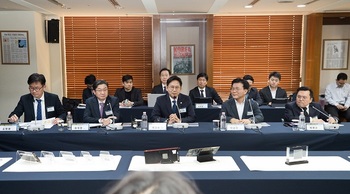 정부, ‘K-엔비디아’ 육성에 5년간 50조 투자 … “GPU 넘어 추론 특화된 NPU 집중 지원”