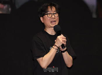 [포토] 흥행 감사 인사말하는 장항준 감독
