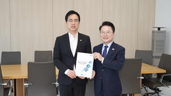 육동한 춘천시장, 행안부에 특별교부세 등 현안 건의 ··· "정부와의 공감대를 한층 넓혔다"