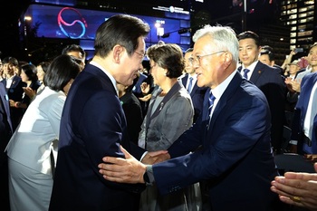 지선·전대 앞두고 다시 터진 2022 대선 책임론 … 민주당 계파 정면 충돌