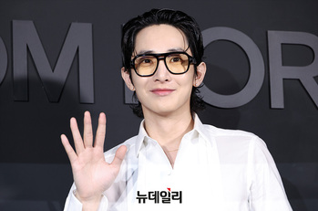 [포토] 이수혁 '안경 쓴 남자' 