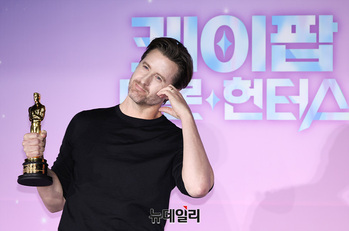 [영상] 케데헌 크리스 애플한스 감독 'K 하트'