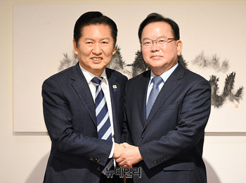 김부겸 옆 정청래, 선거에 득일까? … 鄭 현장 지원에 민주당서 의견 분분