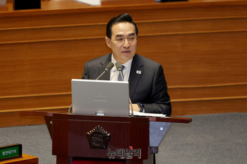 [포토] 질의에 답변하는 박홍근 기획예산처 장관