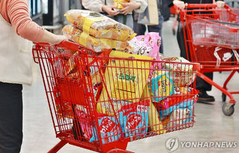 나프타 쇼크, 종이·유리로 뚫는다 … 농식품부, 식품업계 '포장재 전환' 전격 지원