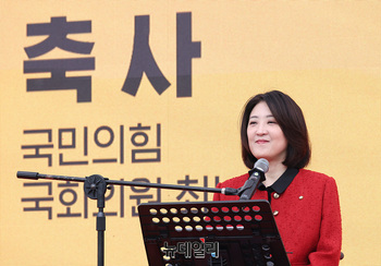 [포토] 누리축제 축사하는 최보윤 의원 