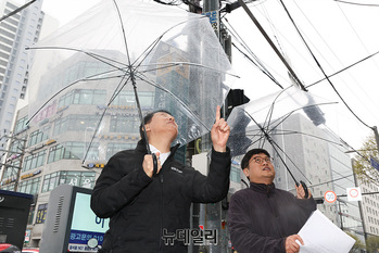 [포토] 신대방삼거리역 역세권 둘러보는 오세훈 서울시장 