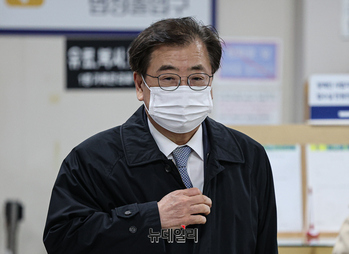 [포토] 서해피격 사건 공판 출석하는 서훈 전 국가안보실장