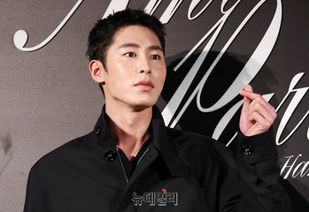 [영상] 이재욱 '손가락 하트' 