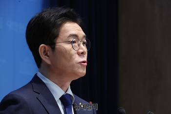 [포토] 국회서 기자회견 하는 정원오 서울시장 후보