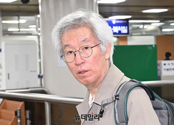 [포토] 법원 출석하는 김용진 전 뉴스타파 대표