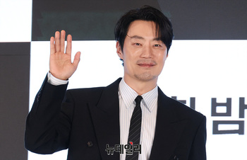 [영상] 허수아비 이희준 '반가운 손인사' 