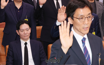 [포토] 증인선서 거부한 박상용 검사