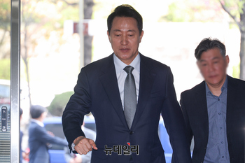 [포토] 공판 출석하는 오세훈 서울시장