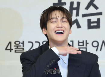 [영상] 김범 '첫 로코 작품입니다'