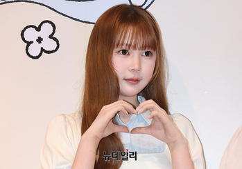 [포토] 하츠투하츠 예은, 오픈행사 등장