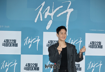 [영상] 17년전 영화 '바람'에 이어 '짱구'로 스크린 복귀한 정우