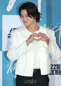 [영상] 손하트가 수줍은 신승호