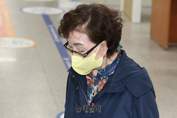 [포토] 공판 출석하는 김건희 여사 모친 