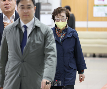[포토] 공판 출석하는 김건희 여사 모친 