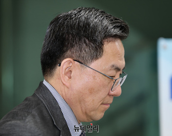 [포토] 재판 출석하는 이진우 전 수도방위사령관